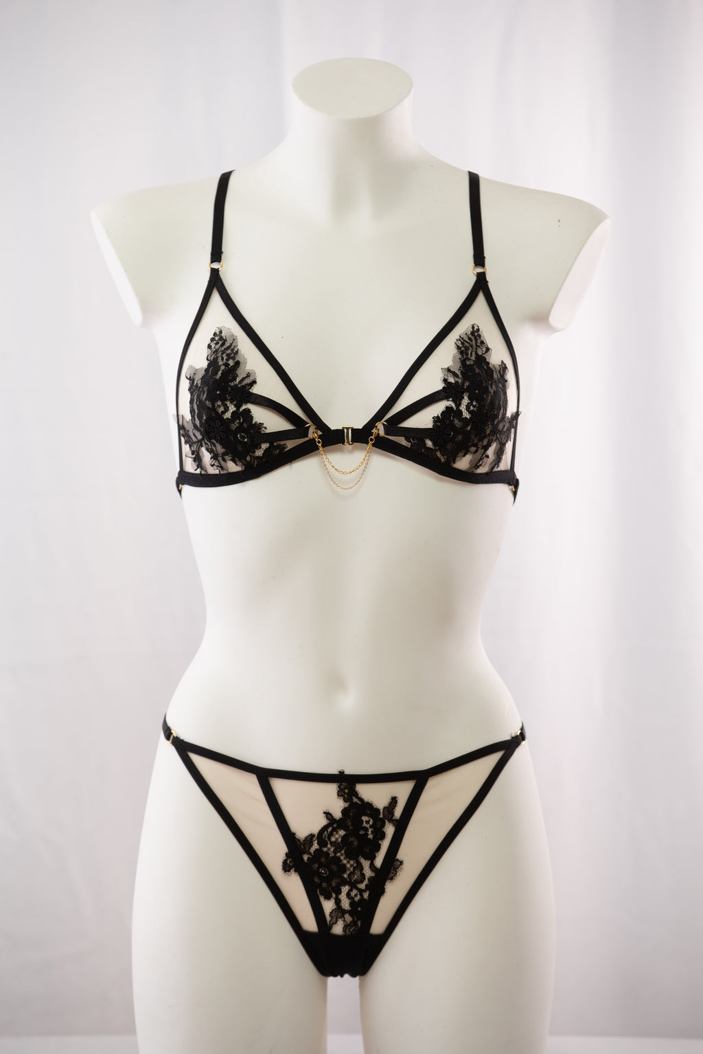 Soft Triangle FIRST LIGHT with Jewelry Chain